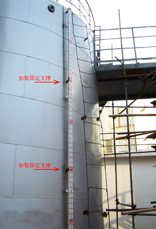 磁性翻板液位计工作现场图